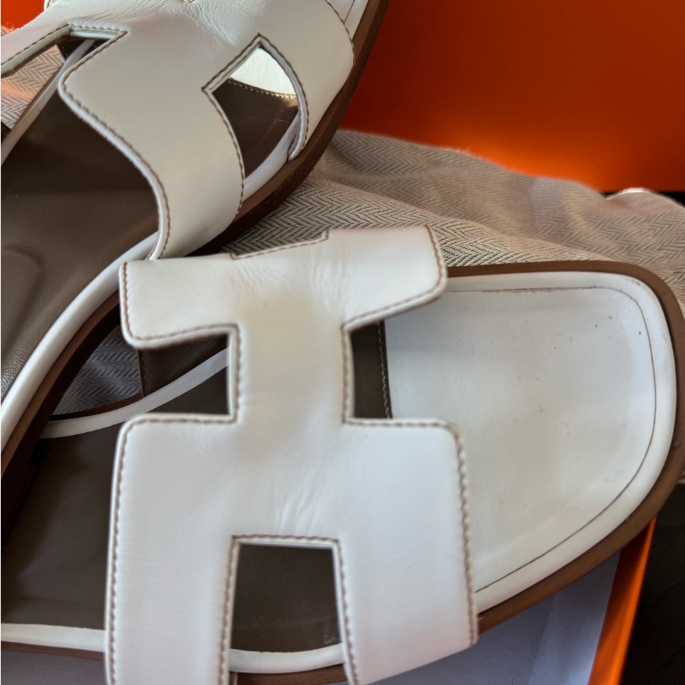 Authentic Hermès White and Brown Sandals - Picture 9 of 13